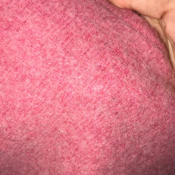 Pink with a light tint of red sweater - Picture 3 of 5